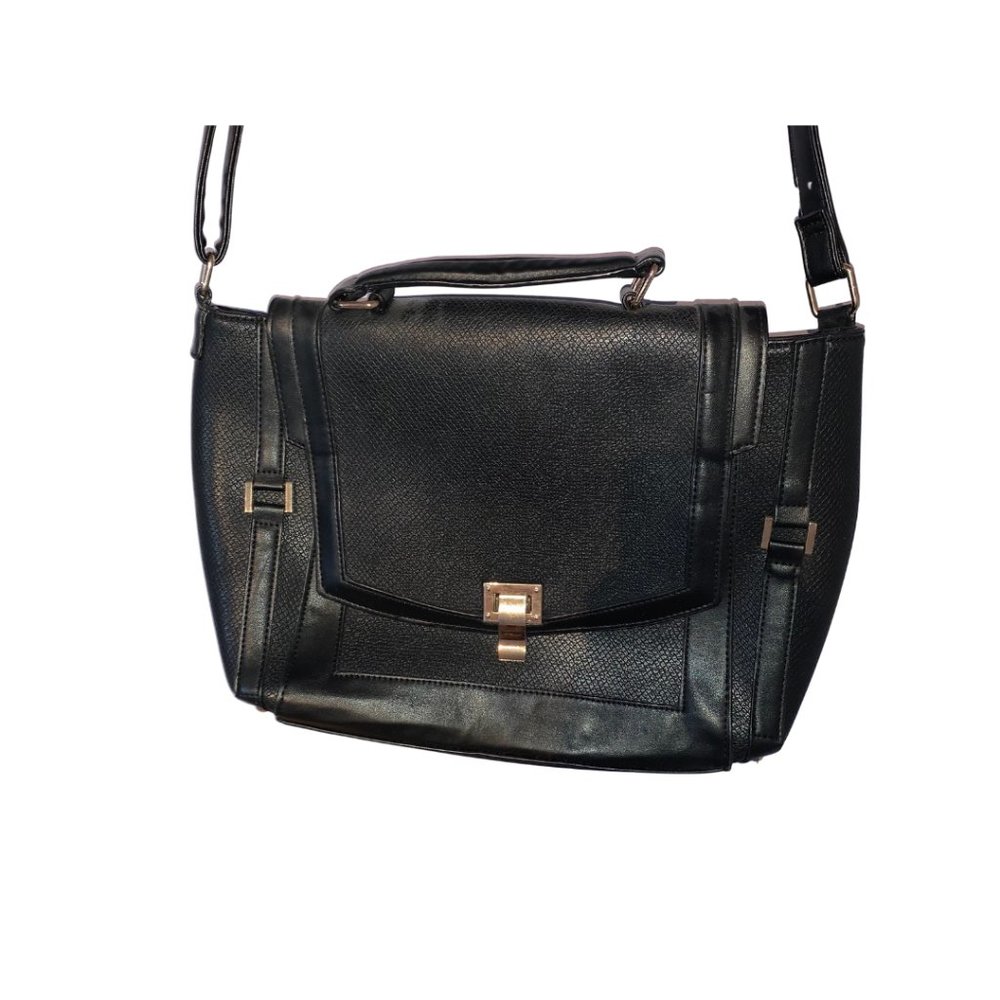 JustFab Black Crossbody Medium Purse